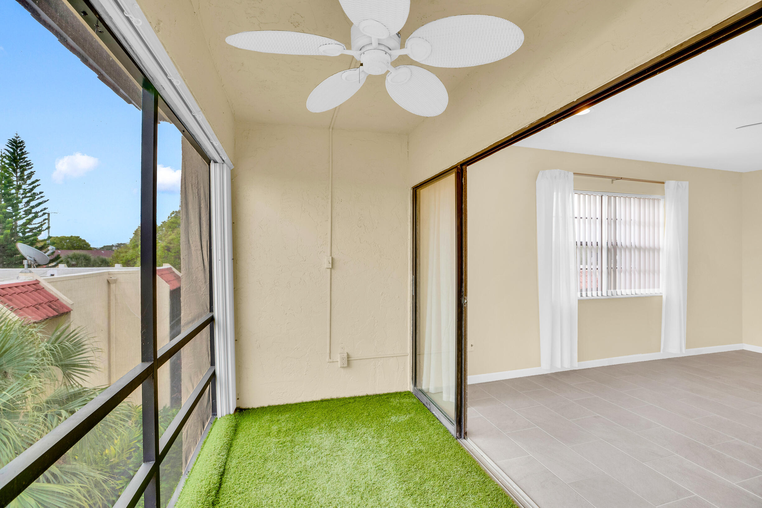 ISLAND HOUSE CONDOMINIUM PHASE II - Residential