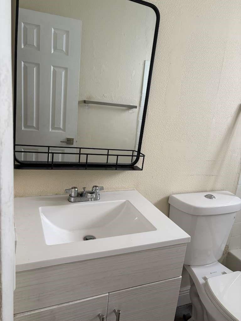 LUSH APARTMENTS - Residential Lease