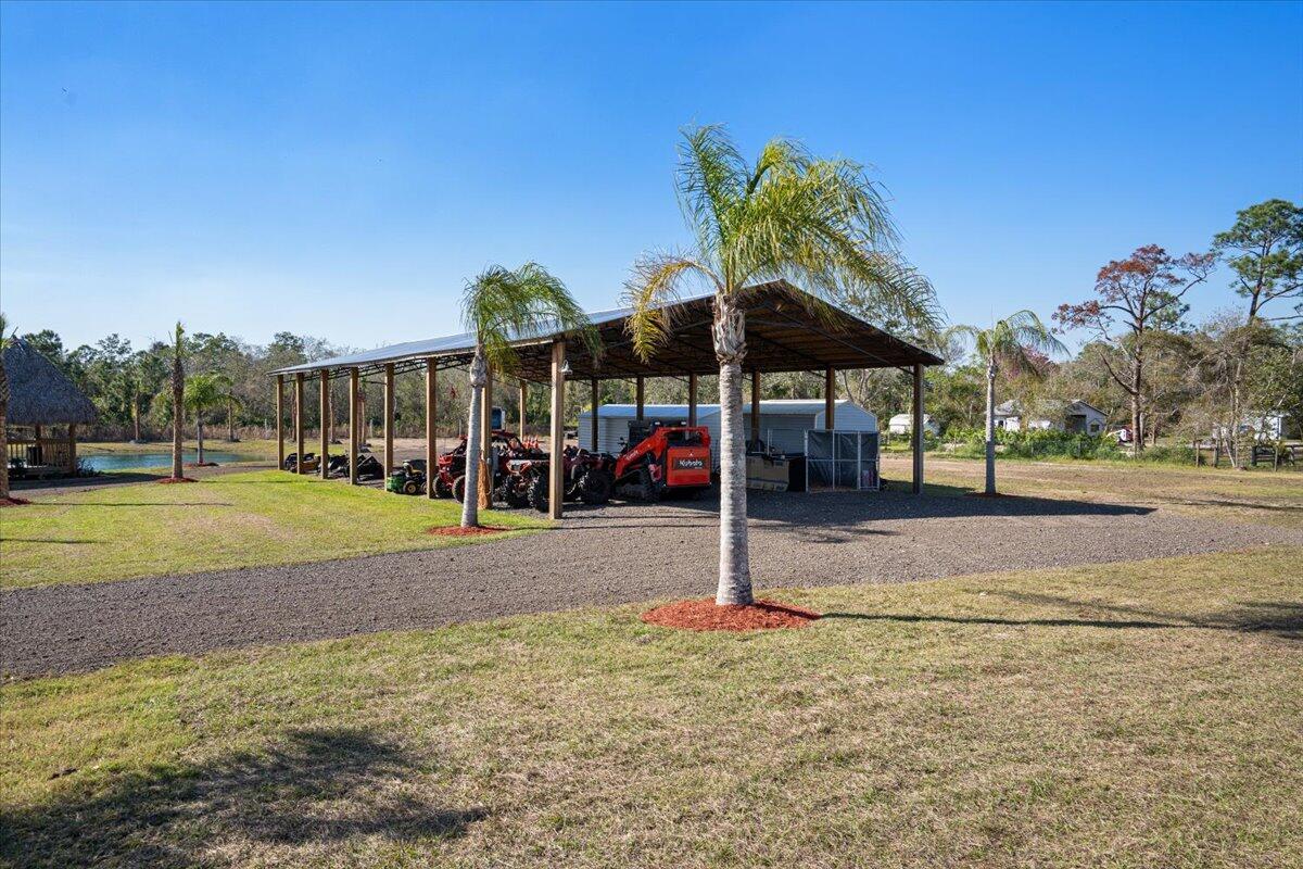 COUNTRY HILLS ESTATES - Residential