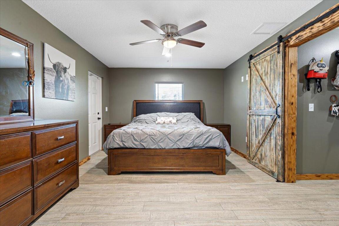 COUNTRY HILLS ESTATES - Residential