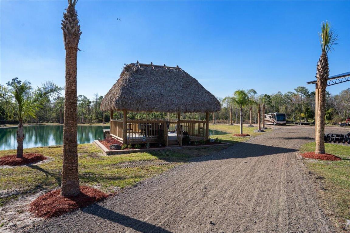 COUNTRY HILLS ESTATES - Residential