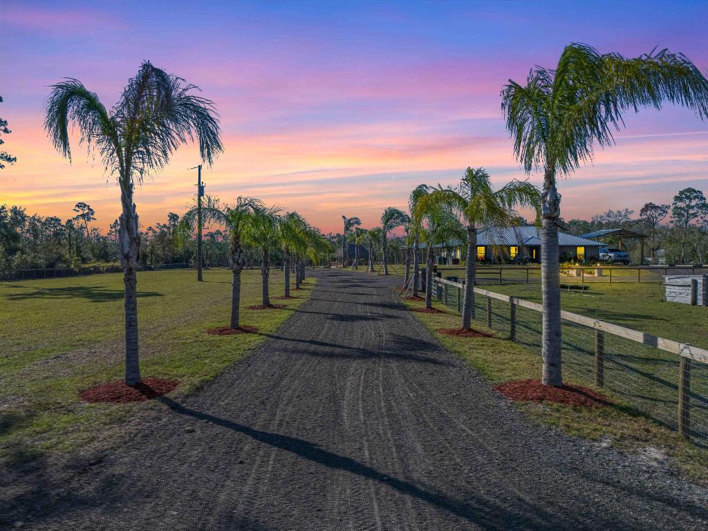 COUNTRY HILLS ESTATES - Residential