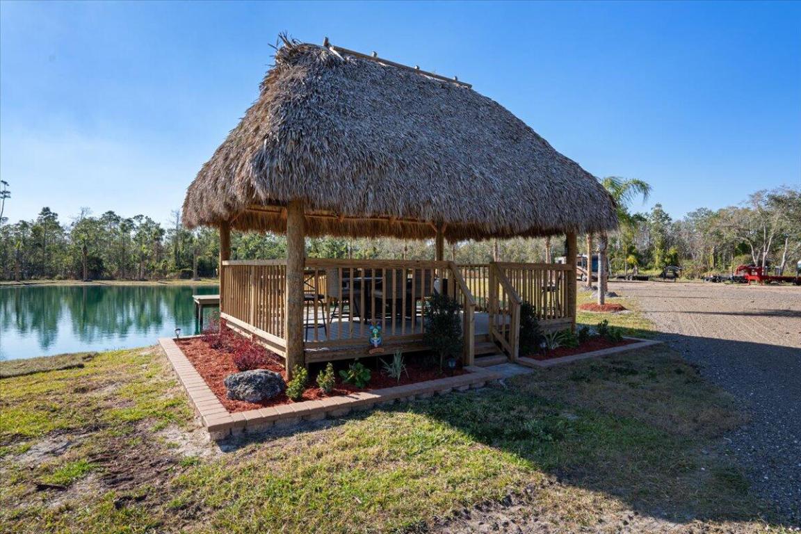 COUNTRY HILLS ESTATES - Residential