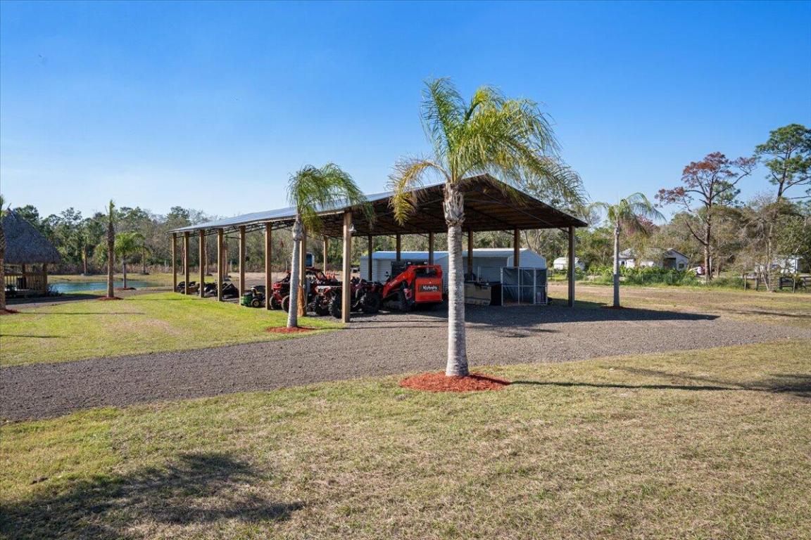 COUNTRY HILLS ESTATES - Residential