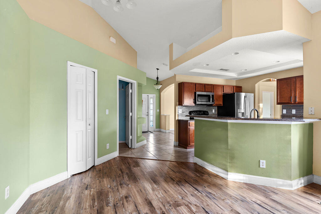 PORT ST LUCIE SECTION  31 - Residential Lease