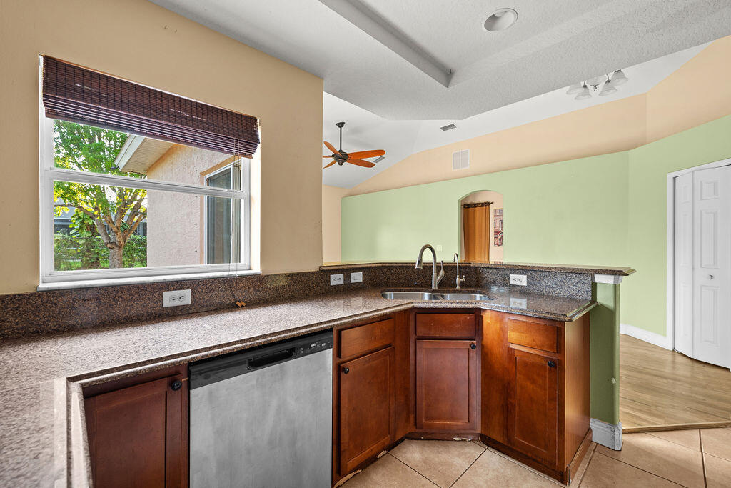 PORT ST LUCIE SECTION  31 - Residential Lease