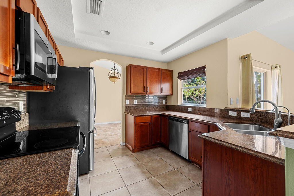 PORT ST LUCIE SECTION  31 - Residential Lease