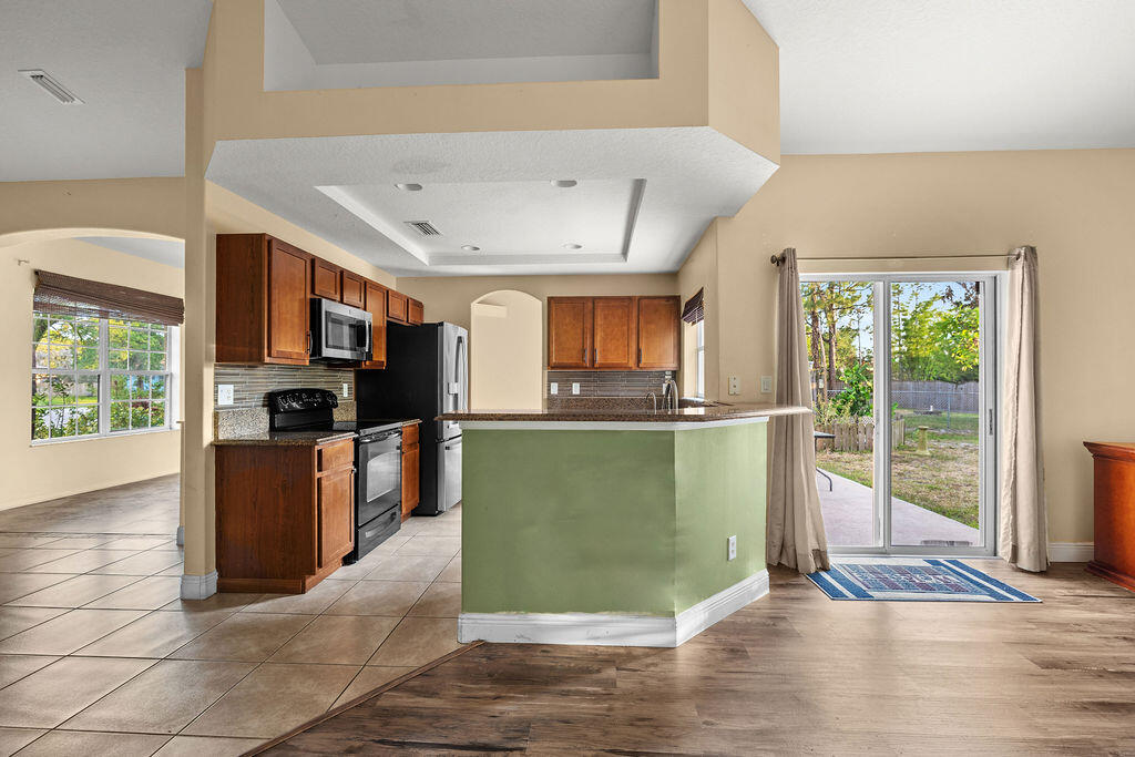 PORT ST LUCIE SECTION  31 - Residential Lease