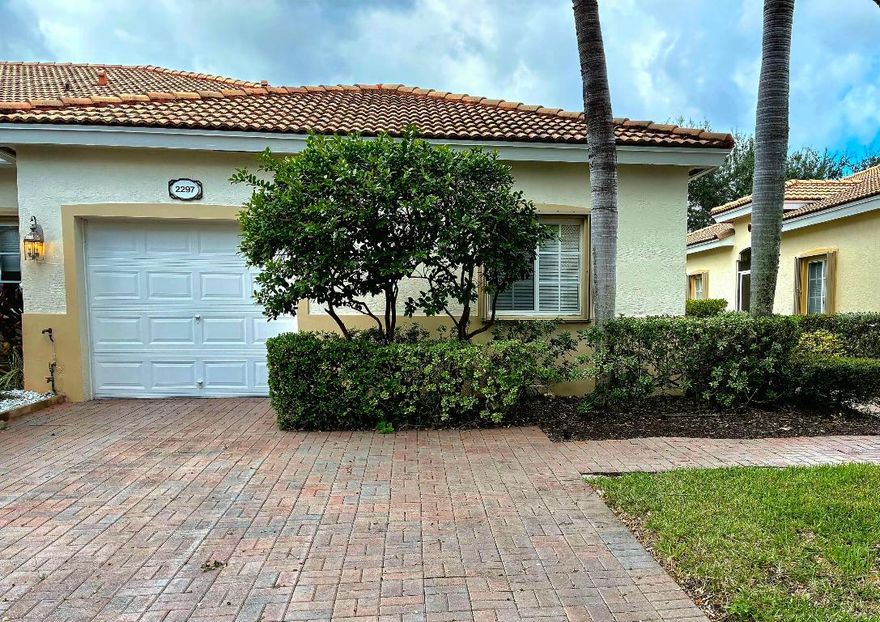 PRICED REDUCED to $329,900  Baywinds offers active-adult communities with beautifully designed homes that far exceed your expectations. The community features single-family homes, multi-family villas, and coach homes surrounding a spectacular clubhouse with more amenities, more activities, and more opportunities for fun and excitement.

Community amenities include a fully staffed Clubhouse with a full time Social Director and other amenities including 4 bocce courts, 4 lit/1 unlit tennis courts, 4 lit pickleball courts, 4 shuffleboard courts, 2 sparkling swimming pools, 1 resistance-walking pool, 1 hot tub, full service fitness center, aerobics room, billiards room, men's and women's locker rooms with saunas, and much more.