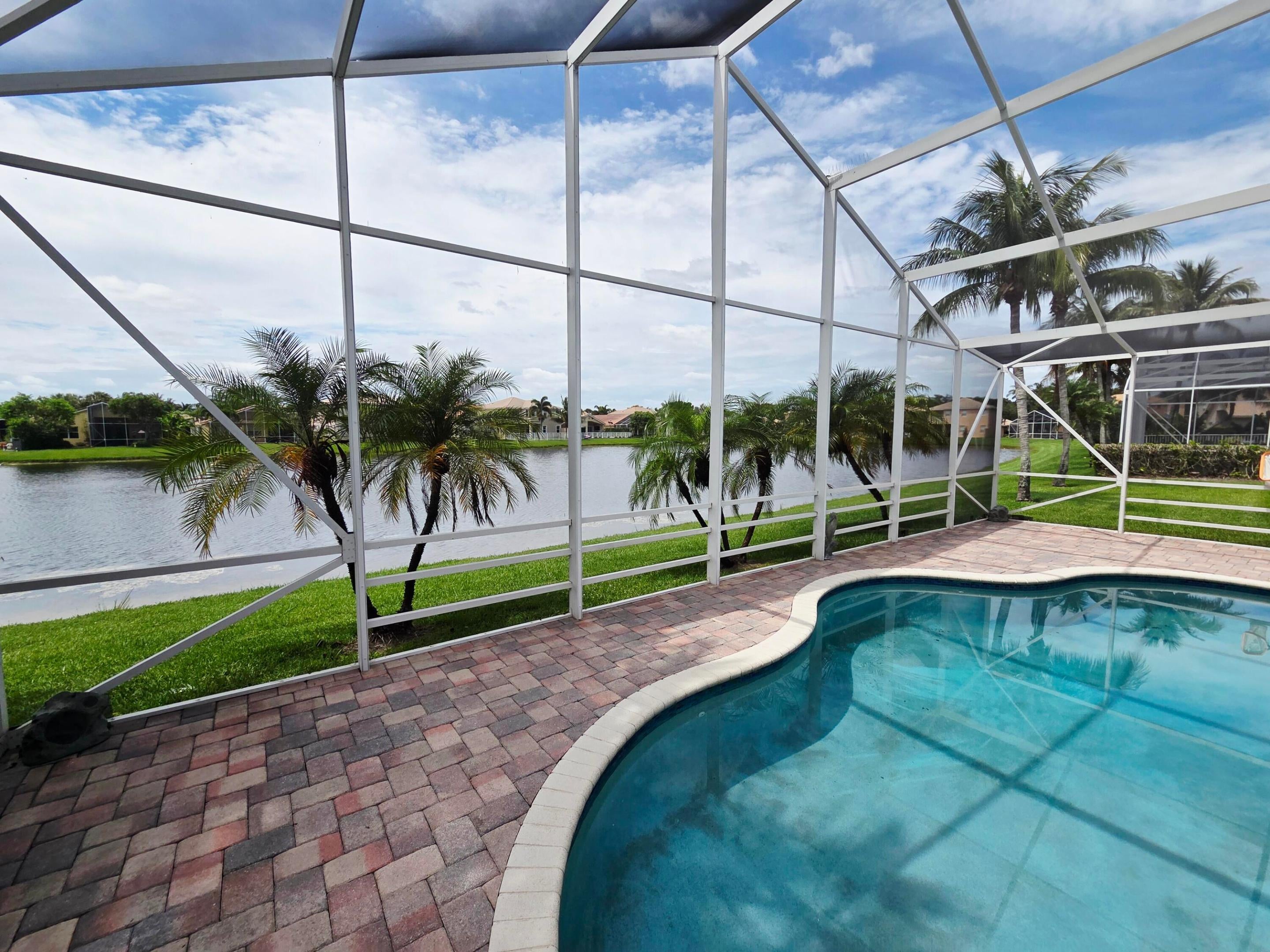Properties 7120 Via Leonardo