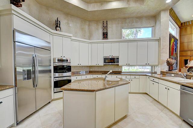 ST ANDREWS COUNTRY CLUB - Residential