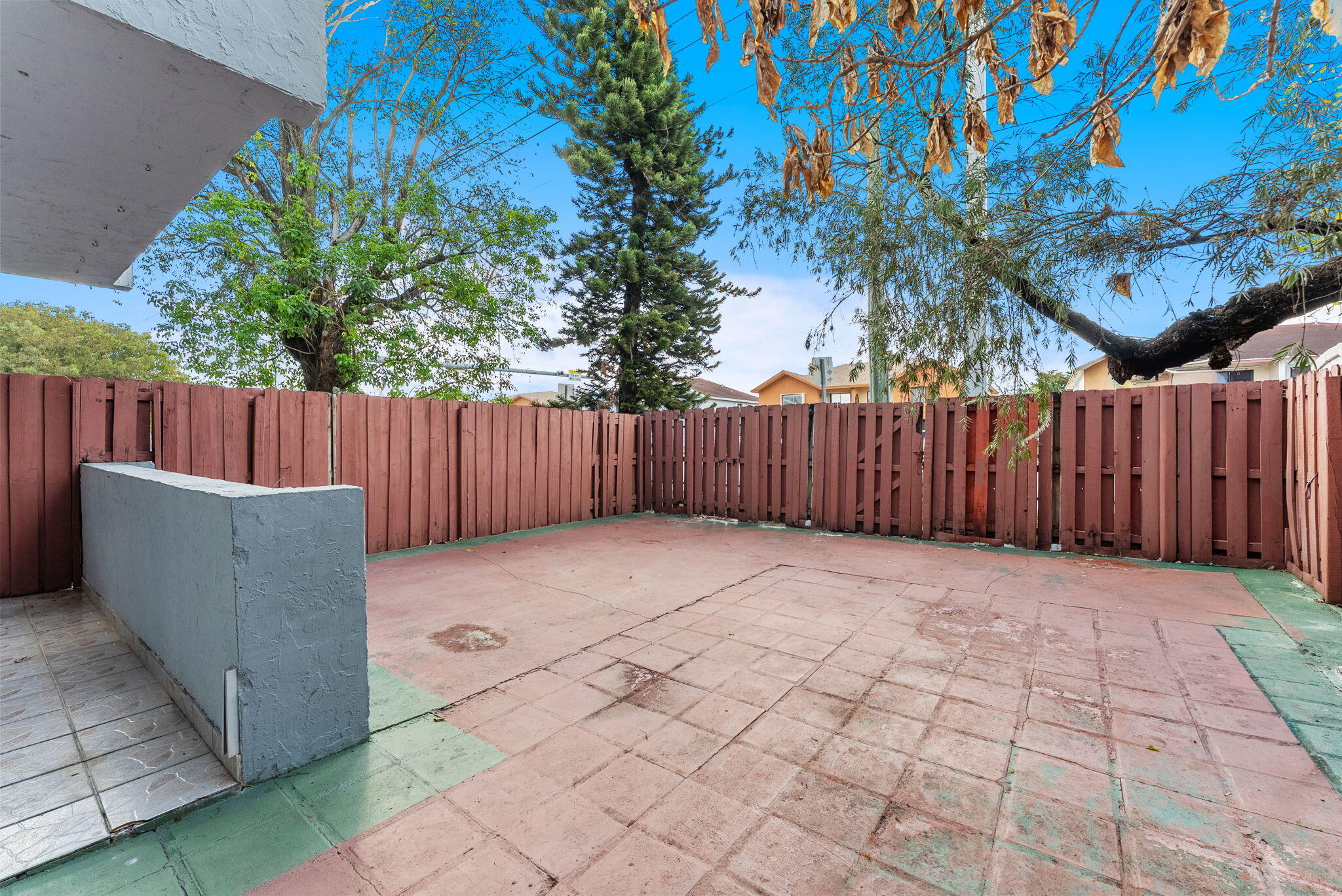 LOS SUENOS CONDO - Residential