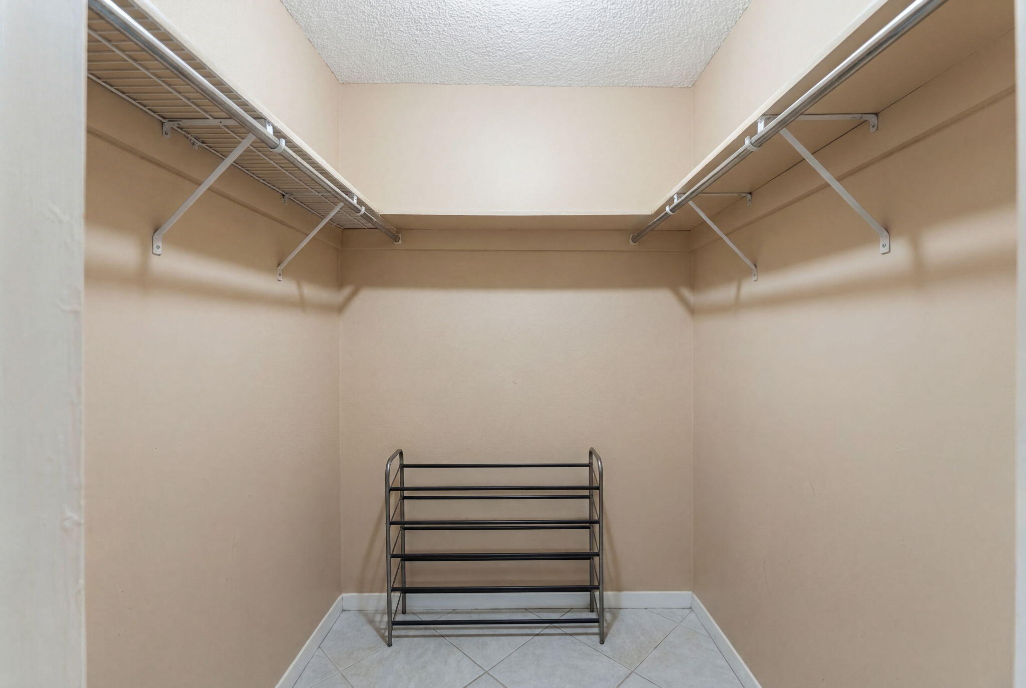 LOS SUENOS CONDO - Residential