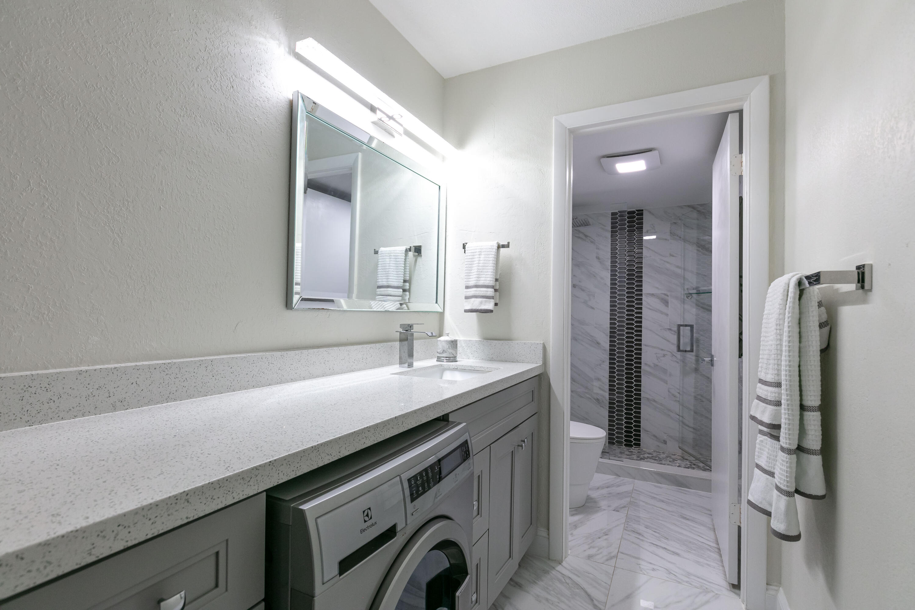 OPAL TOWERS CONDO - Residential