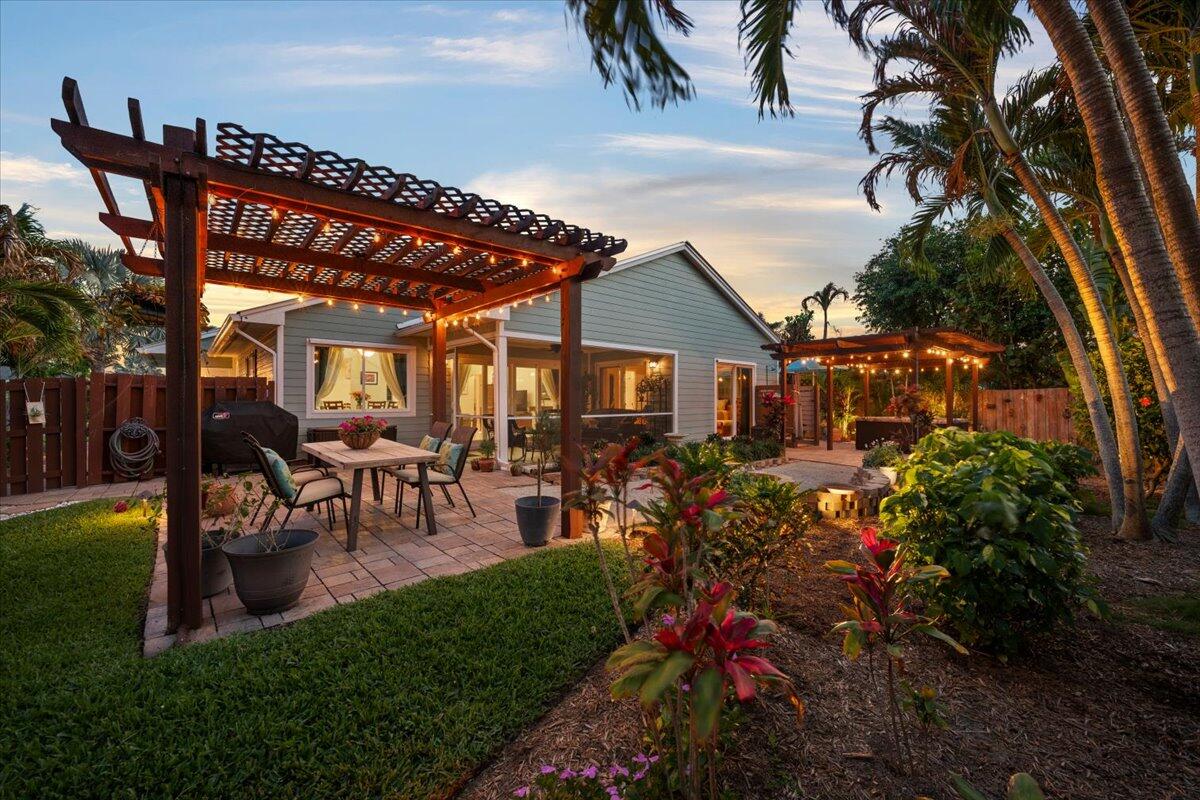 HOBE SOUND ESTATES - Residential