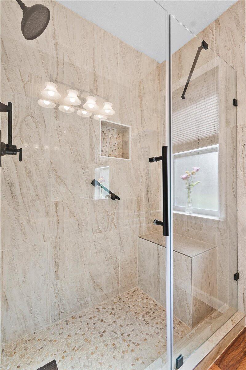 HOBE SOUND ESTATES - Residential