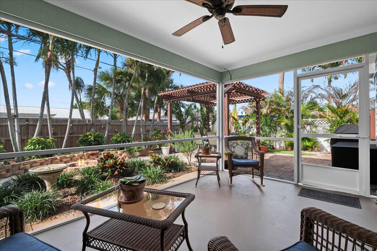 HOBE SOUND ESTATES - Residential