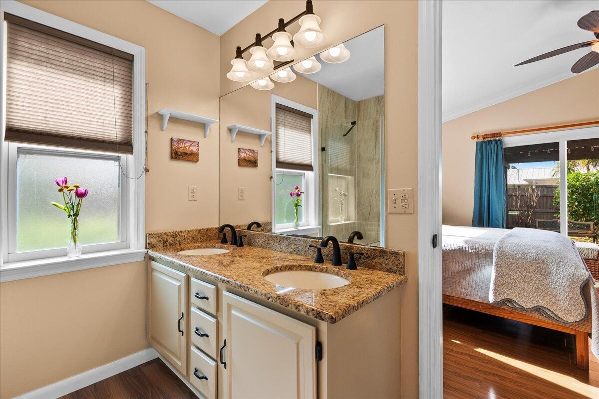 HOBE SOUND ESTATES - Residential