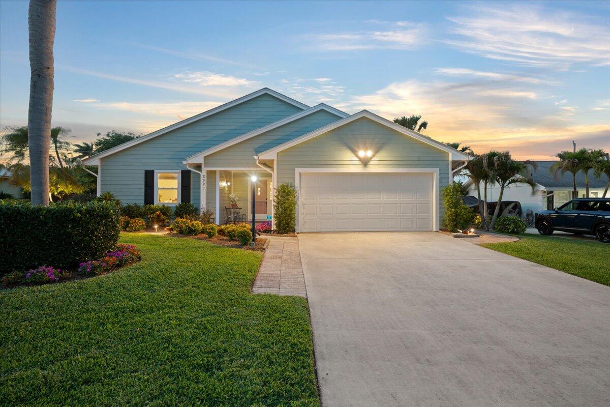HOBE SOUND ESTATES - Residential