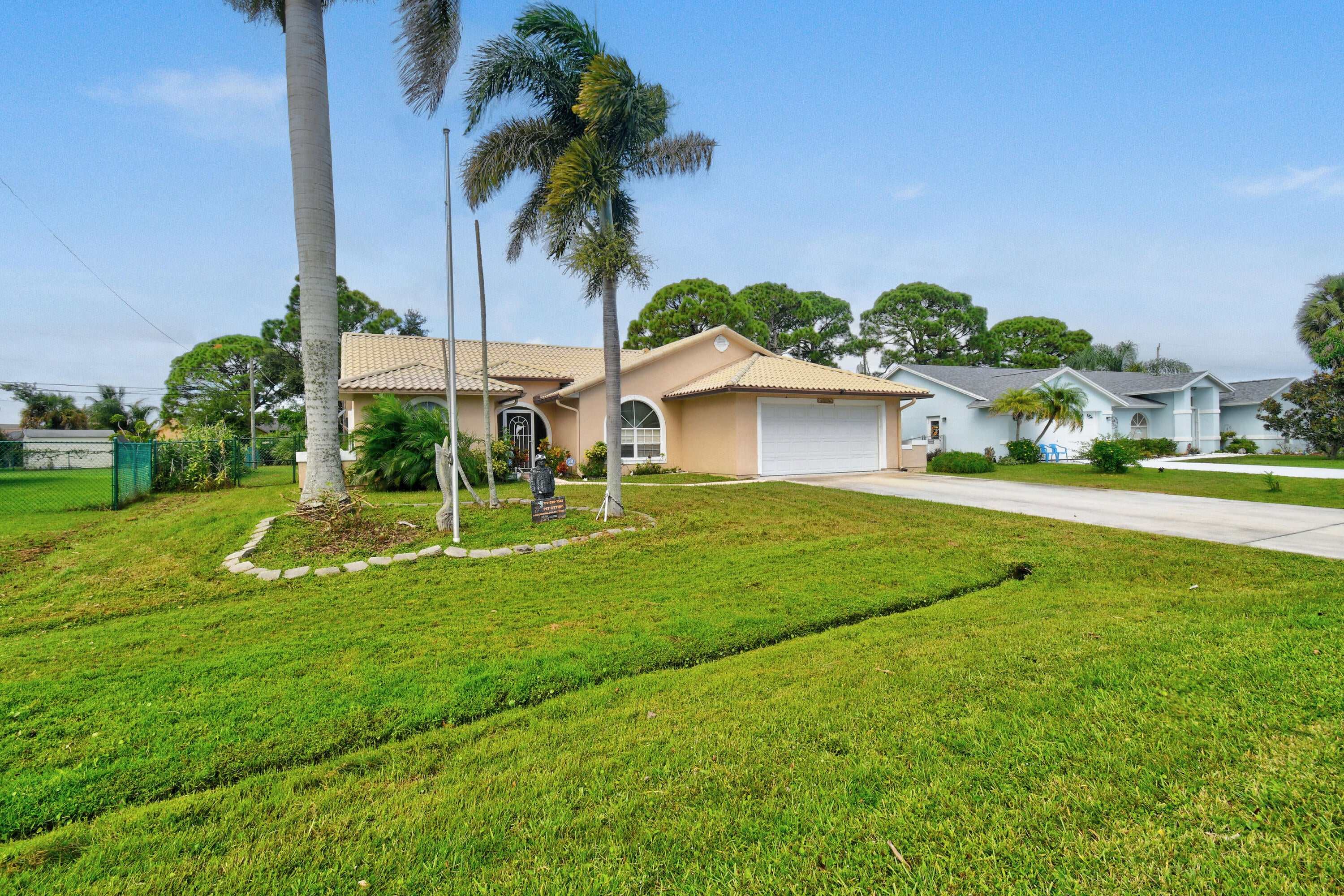 1758 SE DUMA Terrace, Port St Lucie, FL, 34952/$439,999 1 1758 SE DUMA Terrace