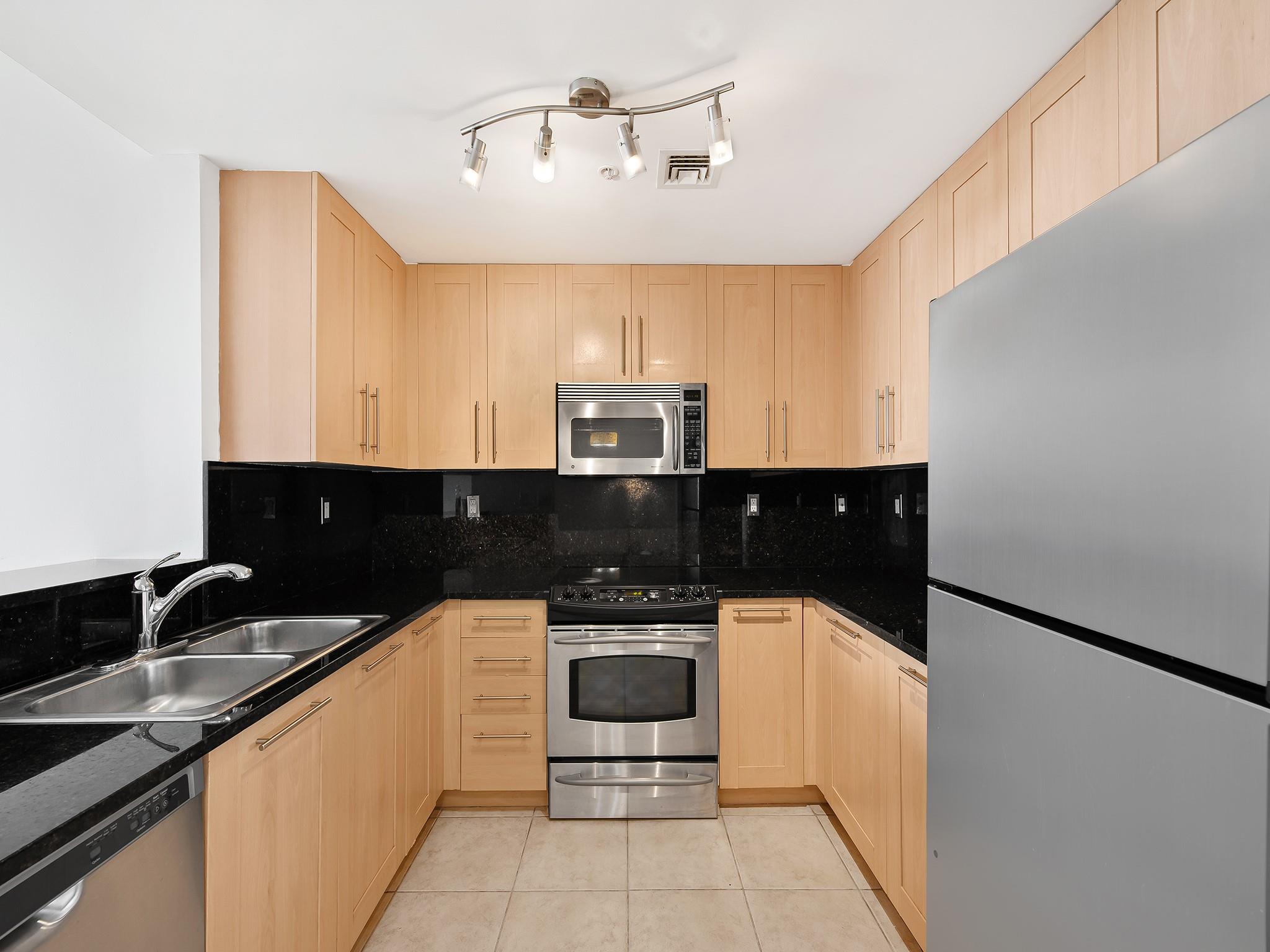 511 SE 5TH AV 1507