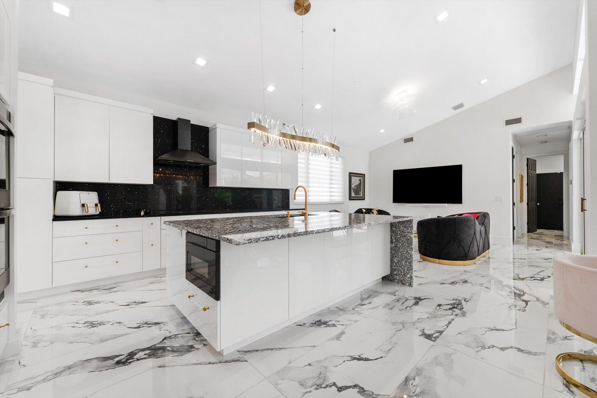 La Corniche - Residential