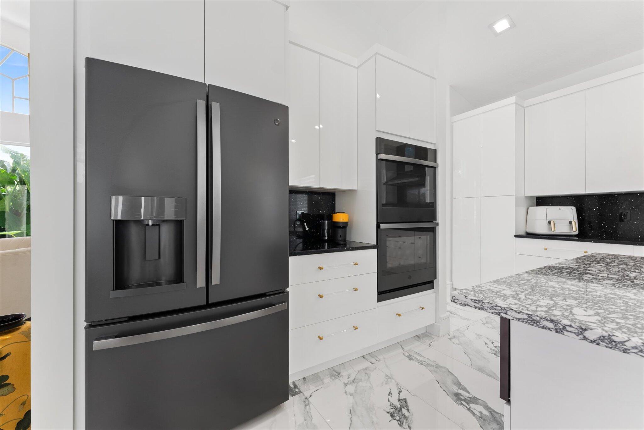 La Corniche - Residential