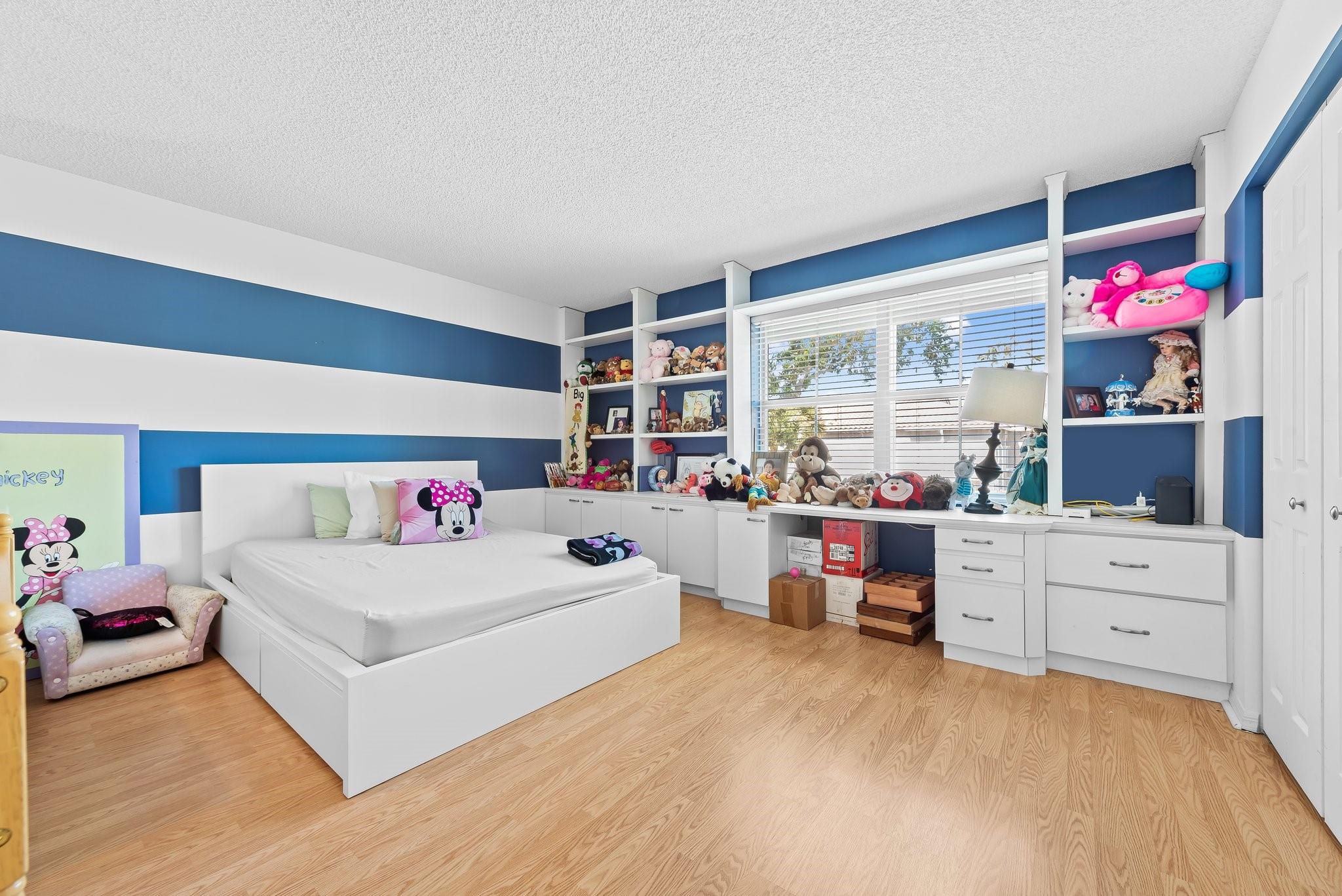 WEST LAKE VILLAGE - Residential