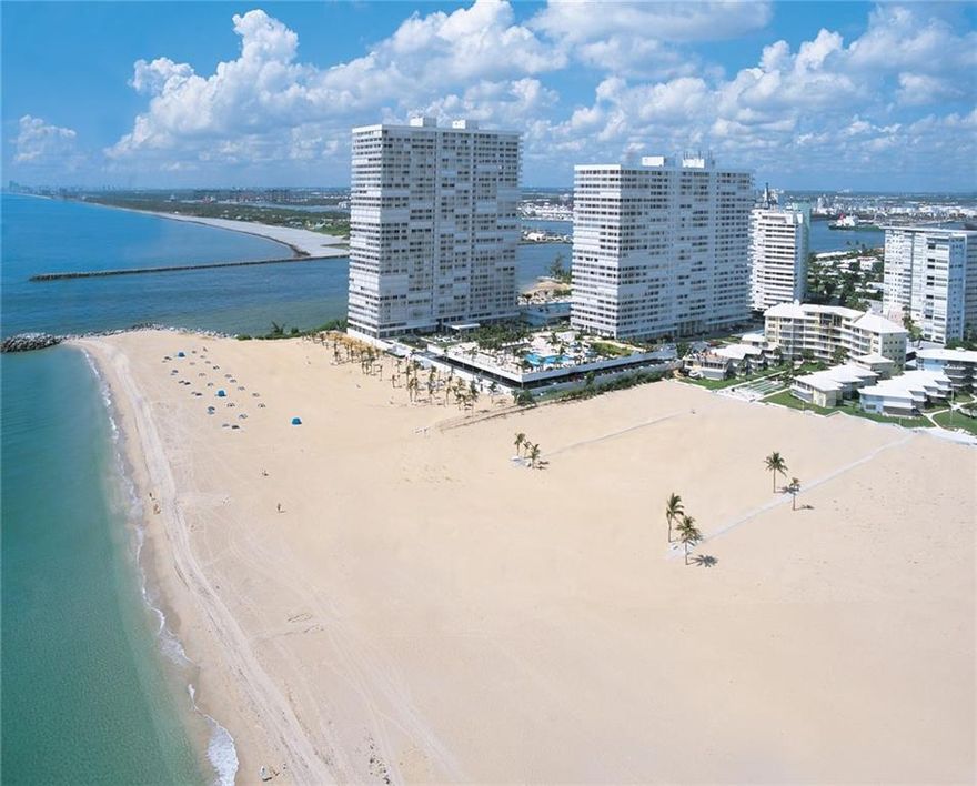 IF 5 STAR AMMENTIES WORKS FOR YOUR LIFE STYLE, THEN POINT OF AMERICAS IS FOR YOU! THIS CONVERTIBLE, TWO BEDROOM HAS TWO FULL BATHS. CURRENTLY SECOND BEDROOM IS CONVERTED TO A FORMAL DINNING ROOM. KEEP IN MIND YOUR GUESTS CAN STAY IN THE LUXURIOUS HOTEL ROOMS ON THE PREMISE. VIEWS FROM THIS 21ST FLOOR ARE BREATHTAKING. UNIT HAS MANY USEFUL BUILTINS. READY TO MOVE IN AND ENJOY. 24 HOUR NOTICE IS REQUESTED