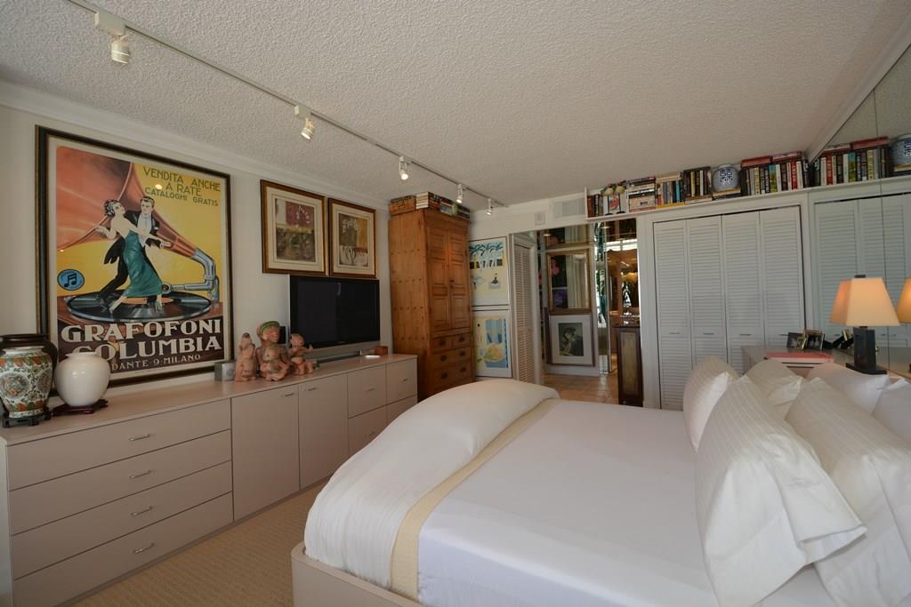 Point of Americas II - Residential