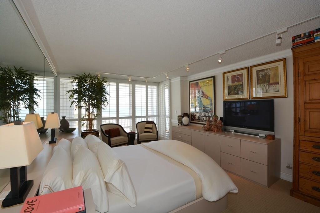 Point of Americas II - Residential