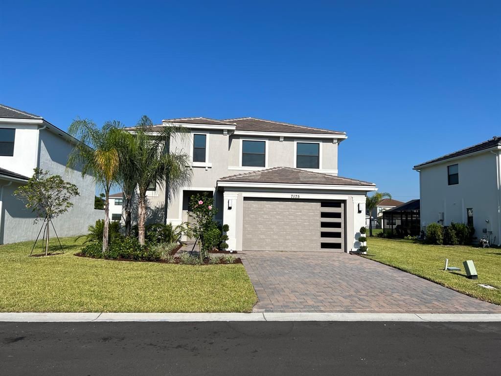 Photo of 7175 Villamar Way Way, Lake Worth Beach, FL 33463 (MLS # R10801185)