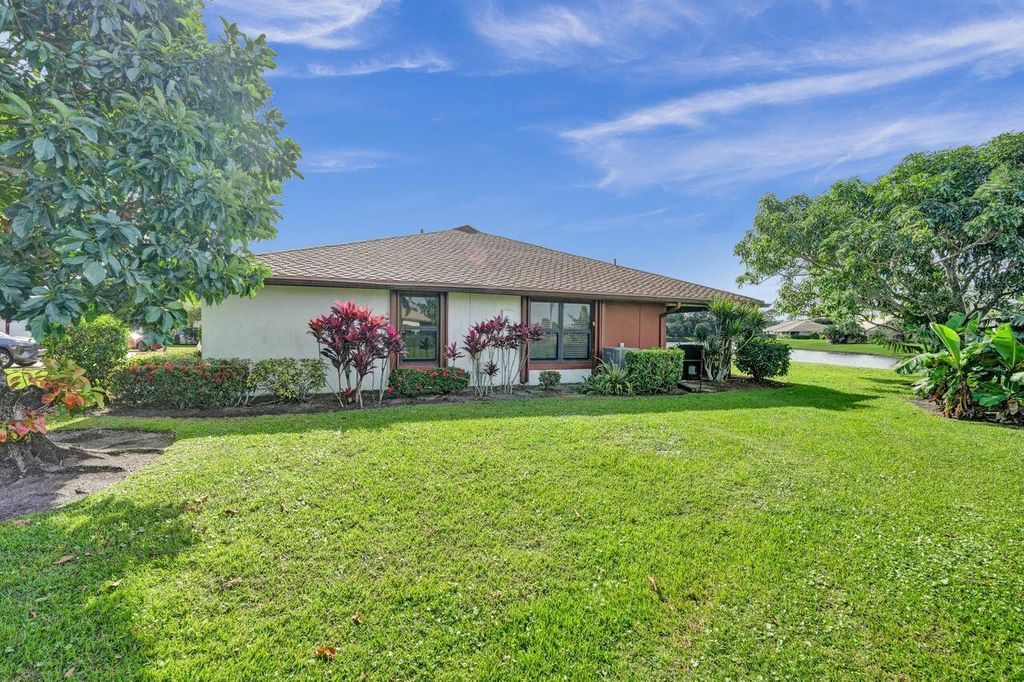 Photo of 13375 Crosspointe Drive, West Palm Beach, FL 33418 (MLS # R10942265)