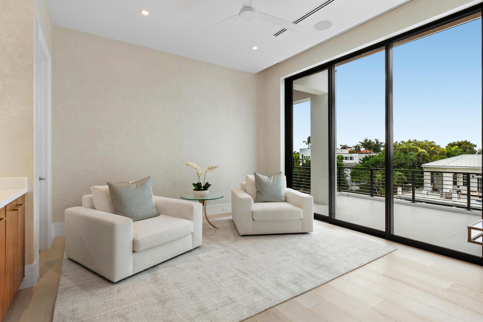 SUN AND SURF - Residential