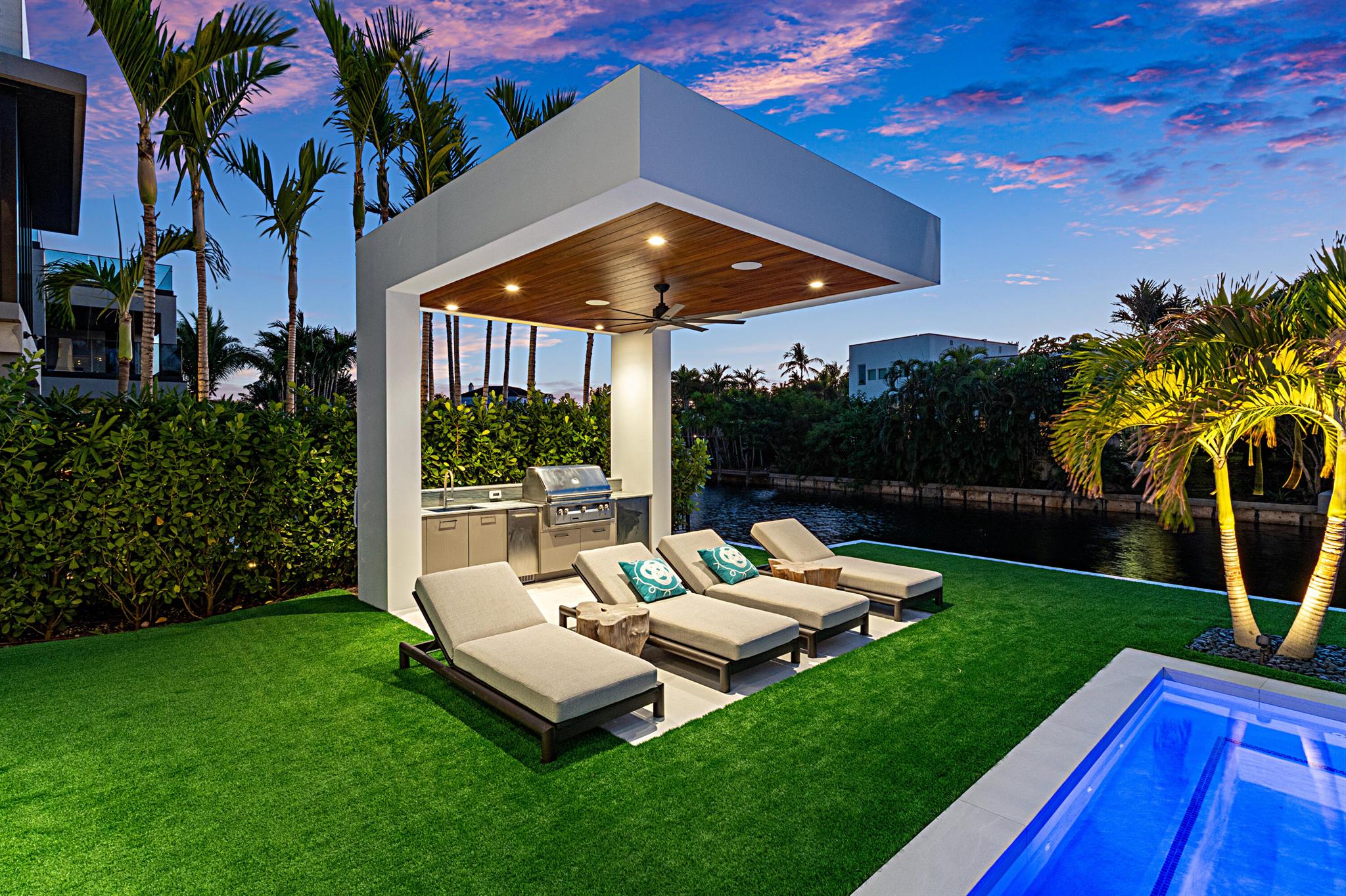 SUN AND SURF - Residential