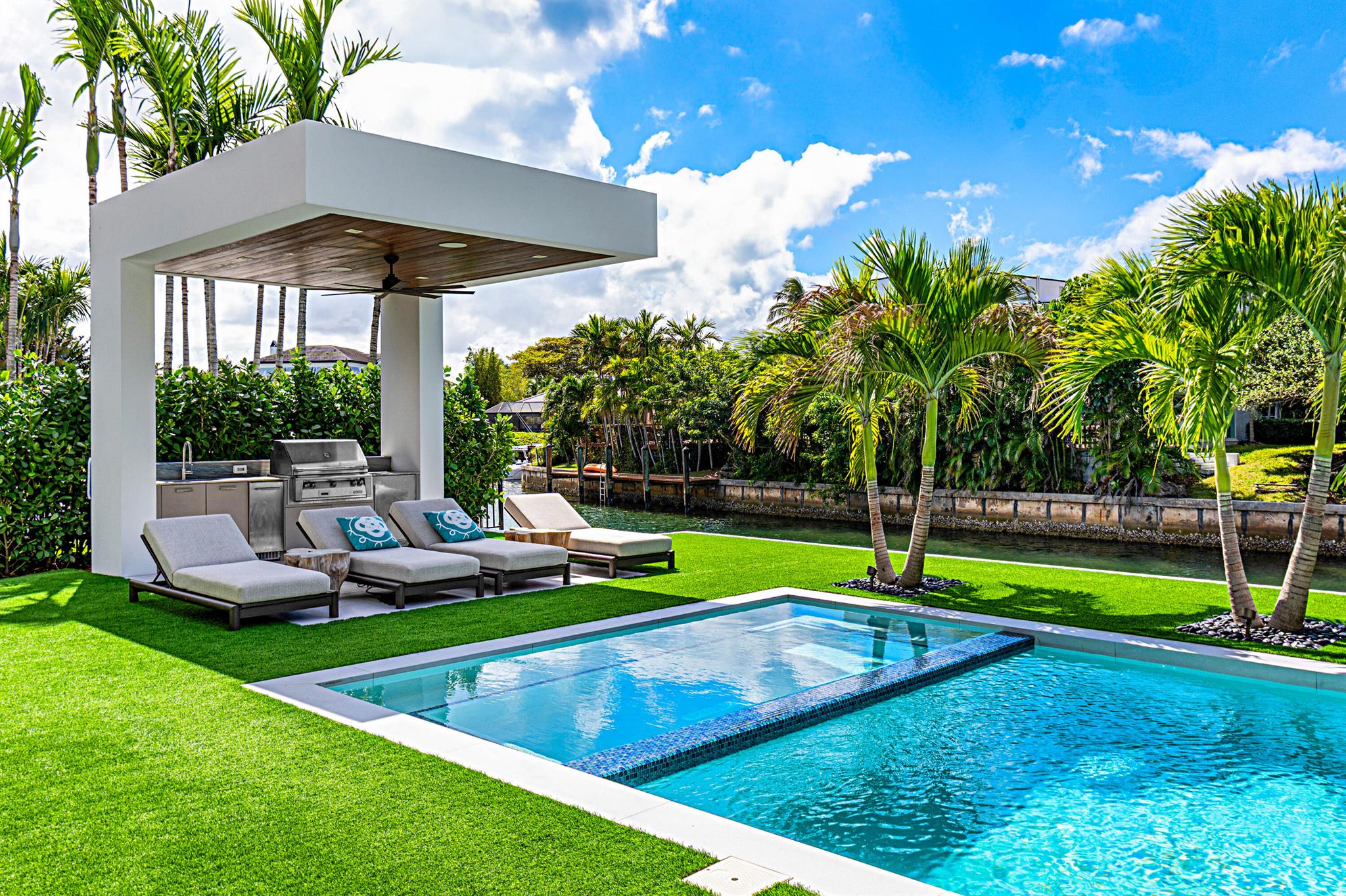 SUN AND SURF - Residential