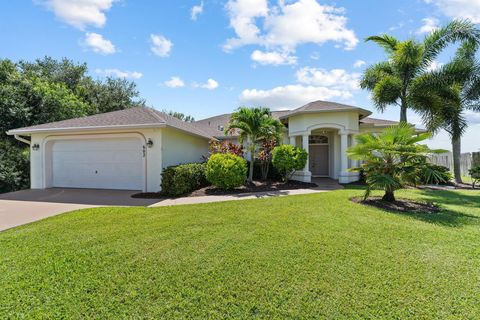 Photo of 602 SW Pueblo Terrace, Port Saint Lucie, FL 34953 (MLS # R11103830)