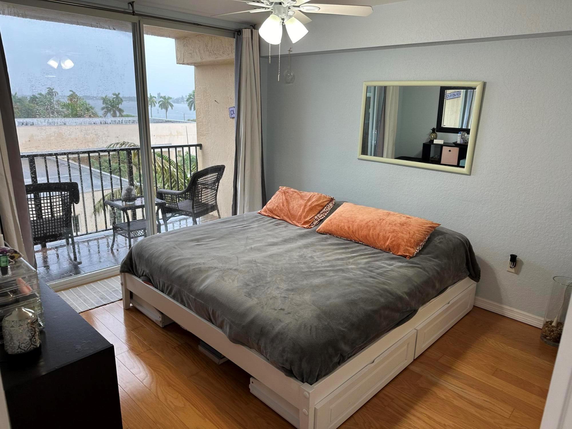 1801 N Flagler Drive 538