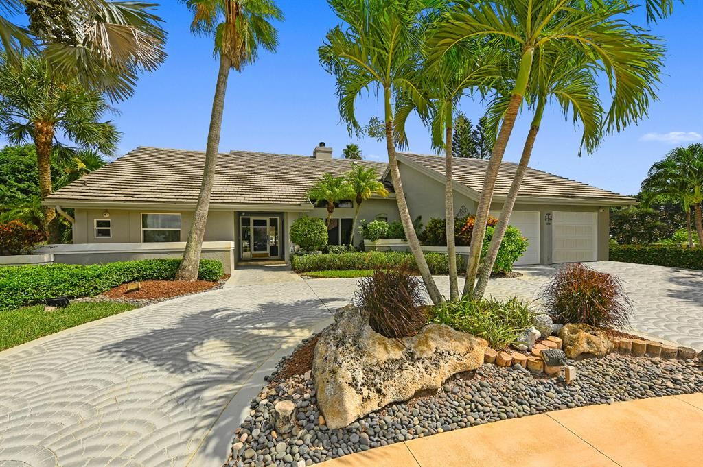 Photo of 10714 River Glenn Drive, Boca Raton, FL 33428 (MLS # R10837856)