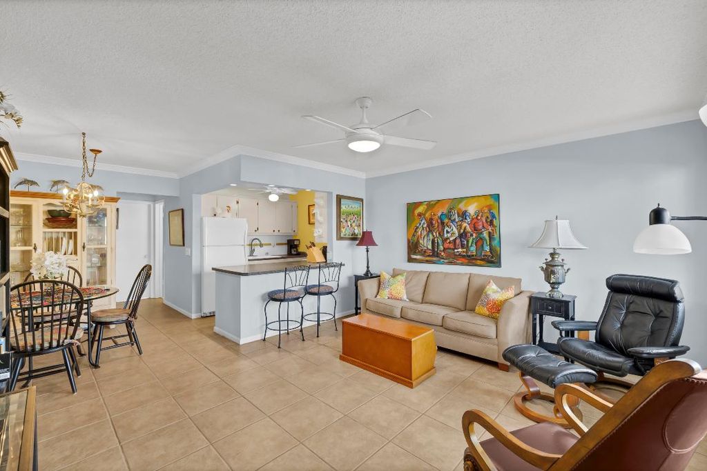 Photo of 2552 S Federal Highway #3, Boynton Beach, FL 33435 (MLS # R11049890)