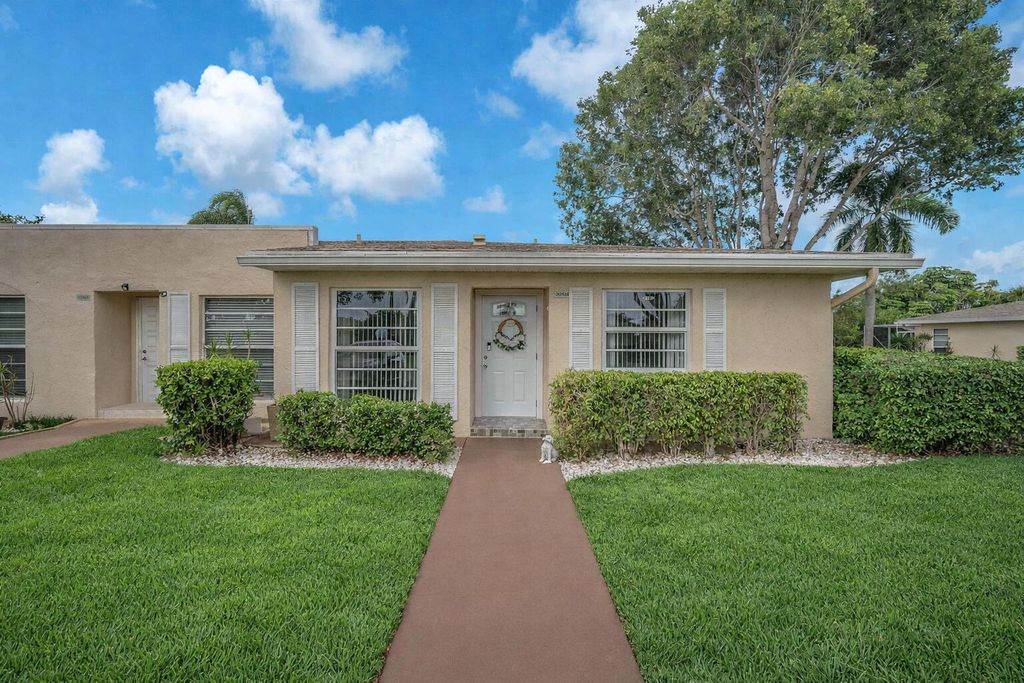 Photo of 20814 Vinesta Circle #293, Boca Raton, FL 33433 (MLS # R11169390)