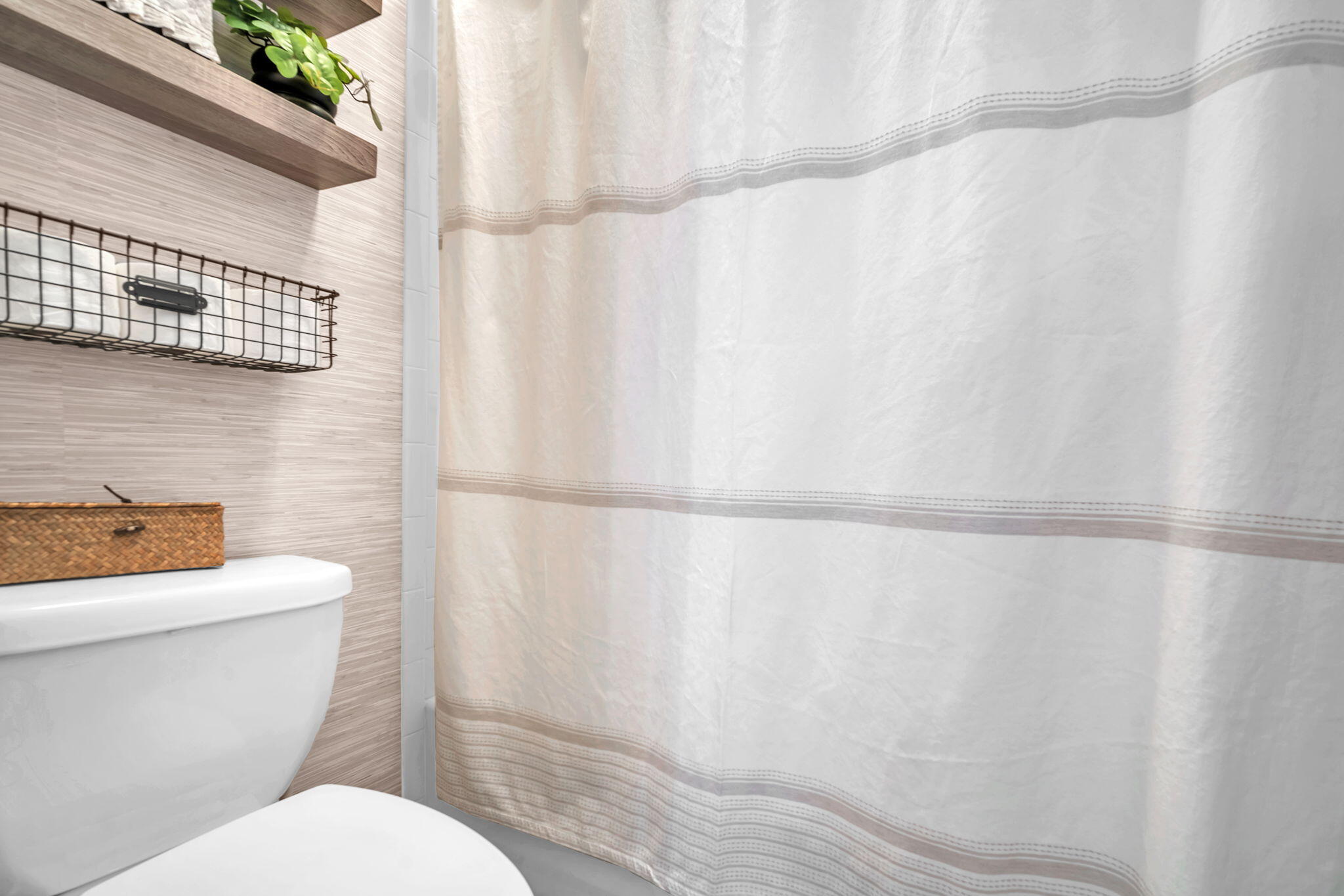 BOCA LAKES CONDO - Residential