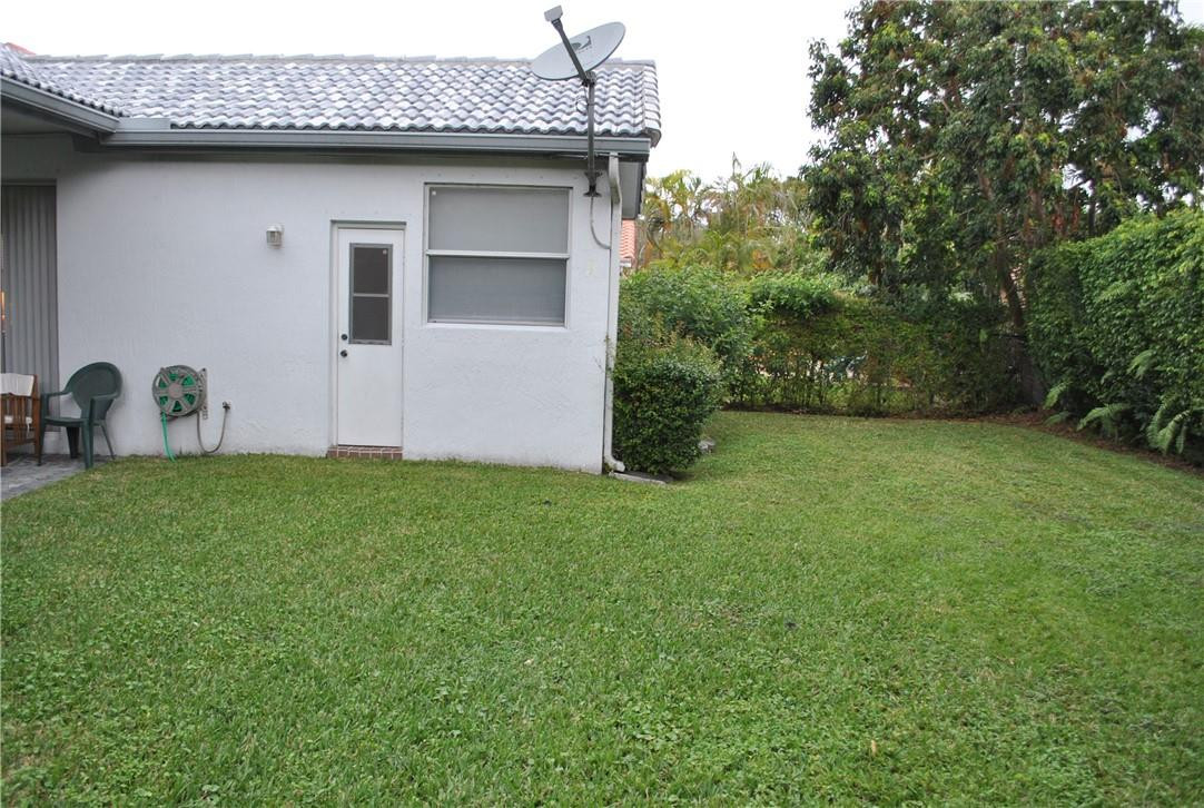 PARKWOOD - Residential Lease