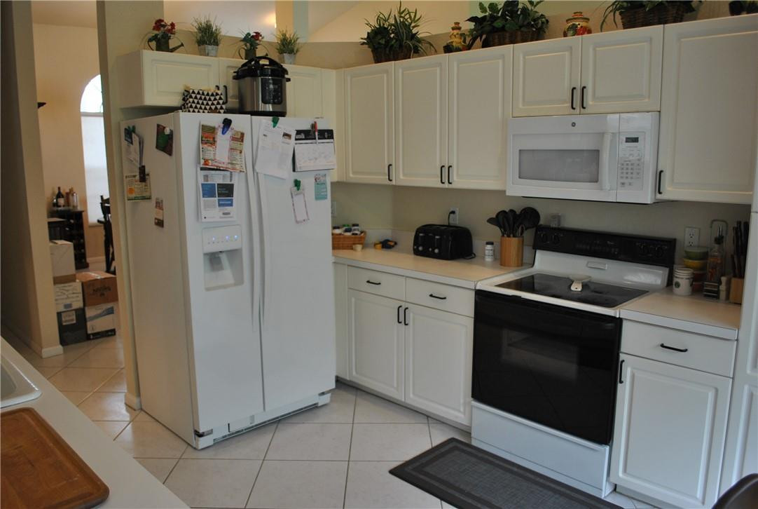 PARKWOOD - Residential Lease