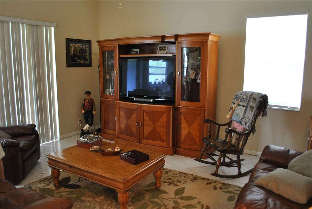 PARKWOOD - Residential Lease