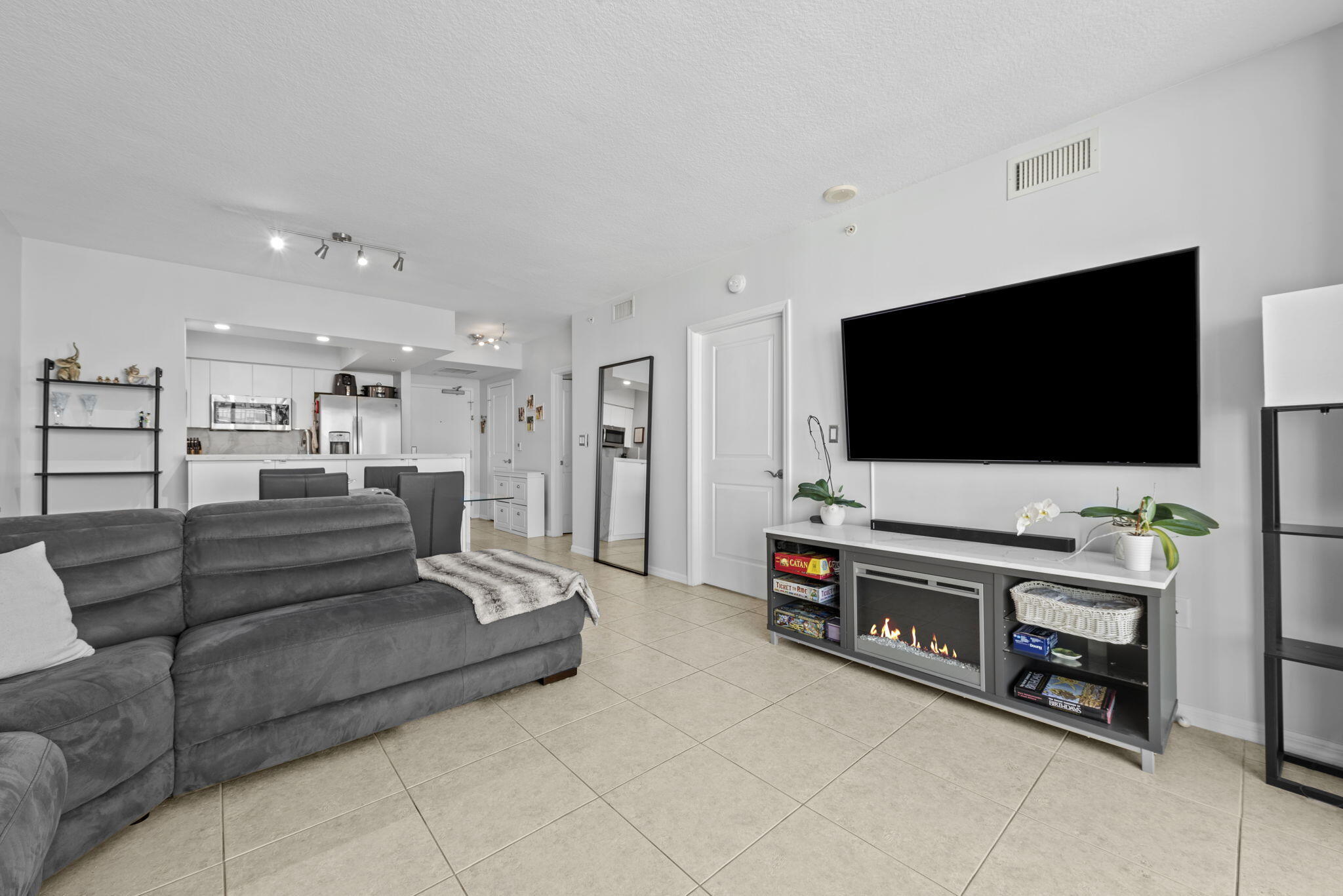 WATERGARDEN CONDO - Residential