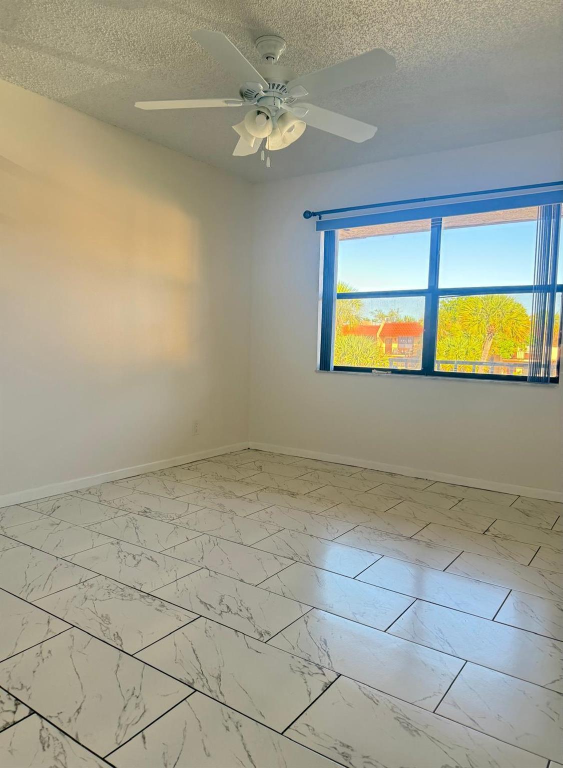 FOREST HILL VILLAS GARDEN - Residential Lease