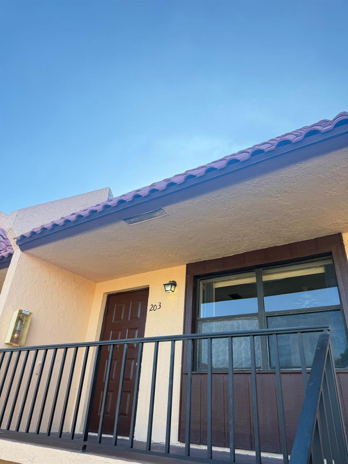 FOREST HILL VILLAS GARDEN - Residential Lease