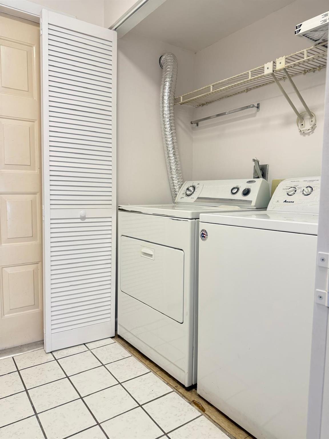 FOREST HILL VILLAS GARDEN - Residential Lease