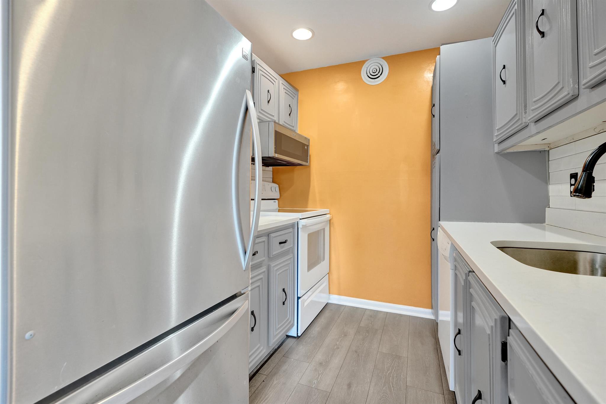 PALM BEACH VILLAS CONDO - Residential
